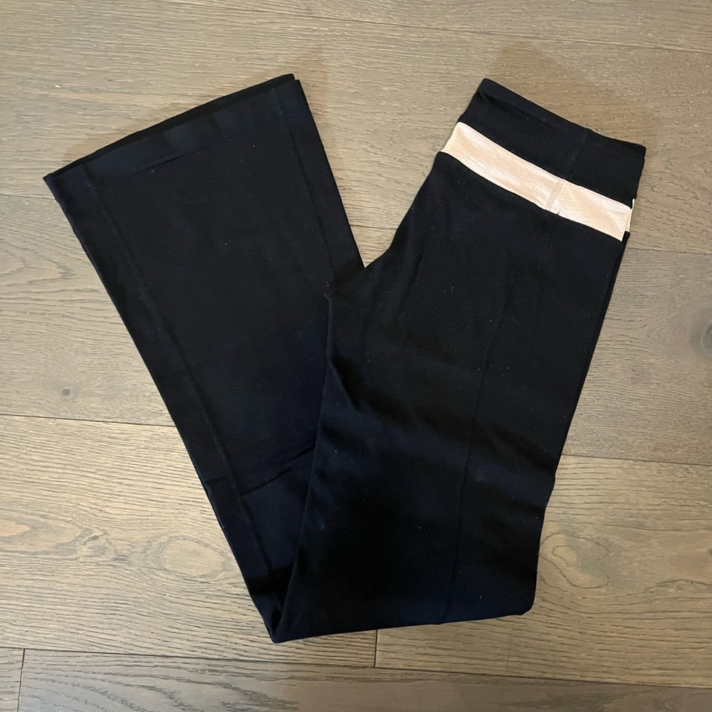 Lululemon black leggings sz 4 EUC